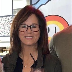 Meet your Posher, Lisa